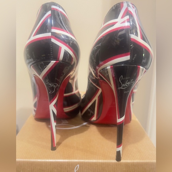 Christian Louboutin - Picture 2 of 4
